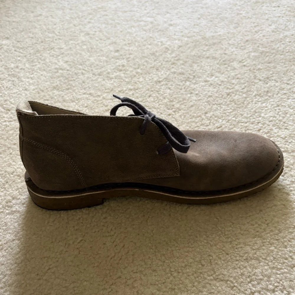 Banana Republic Men’s Ortholite Suede Leather Lace Up Shoes. Size 11.5.